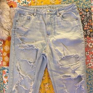 American Eagle Outfitters Light Blue Distressed Boyfriend Jeans